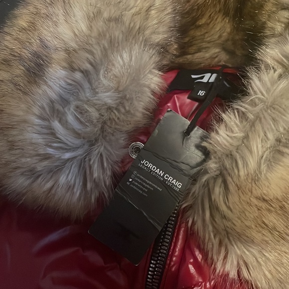 Red Jordan Craig Puffer Jacket - Picture 2 of 4